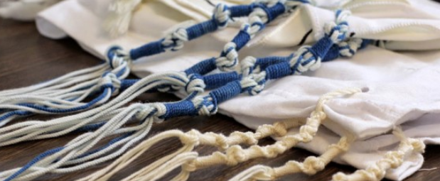 Matthieu 9.20 – Le bord de son vêtement